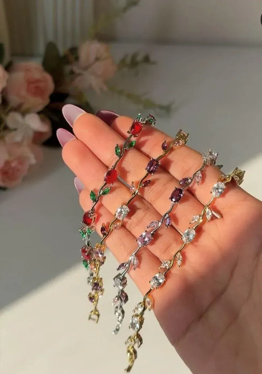 Colorful charm bracelet with multicolor alloy charms, stylish jewelry accessory by Humsef.